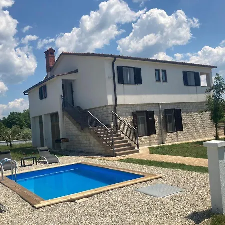 Casa Cerin With Private Pool Barat (Rovinj)