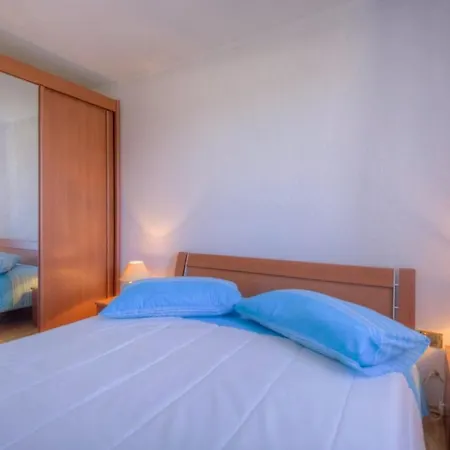 Casa Cerin With Private Pool Apartment