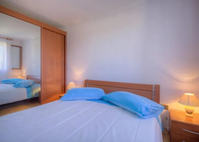 Casa Cerin With Private Pool Apartment