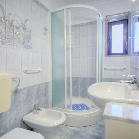 Casa Cerin With Private Pool Barat